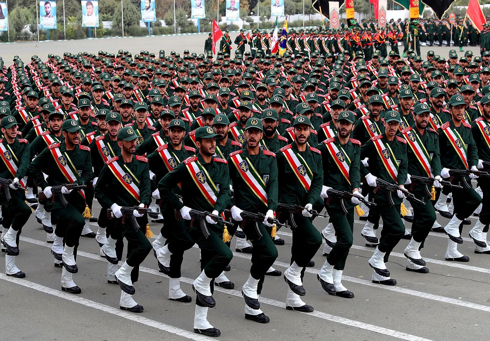 THE ISLAMIC REVOLUTIONARY GUARD CORPS
